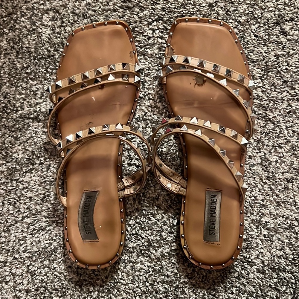 Very Well Worn Steve Madden Sandals
